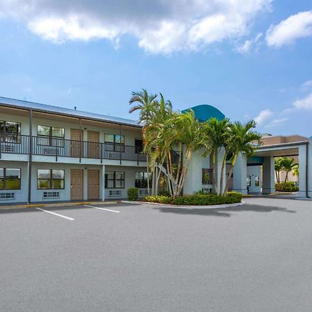 Hotel Baymont By Wyndham Punta Gorda/Port Charlotte Zewnętrze zdjęcie