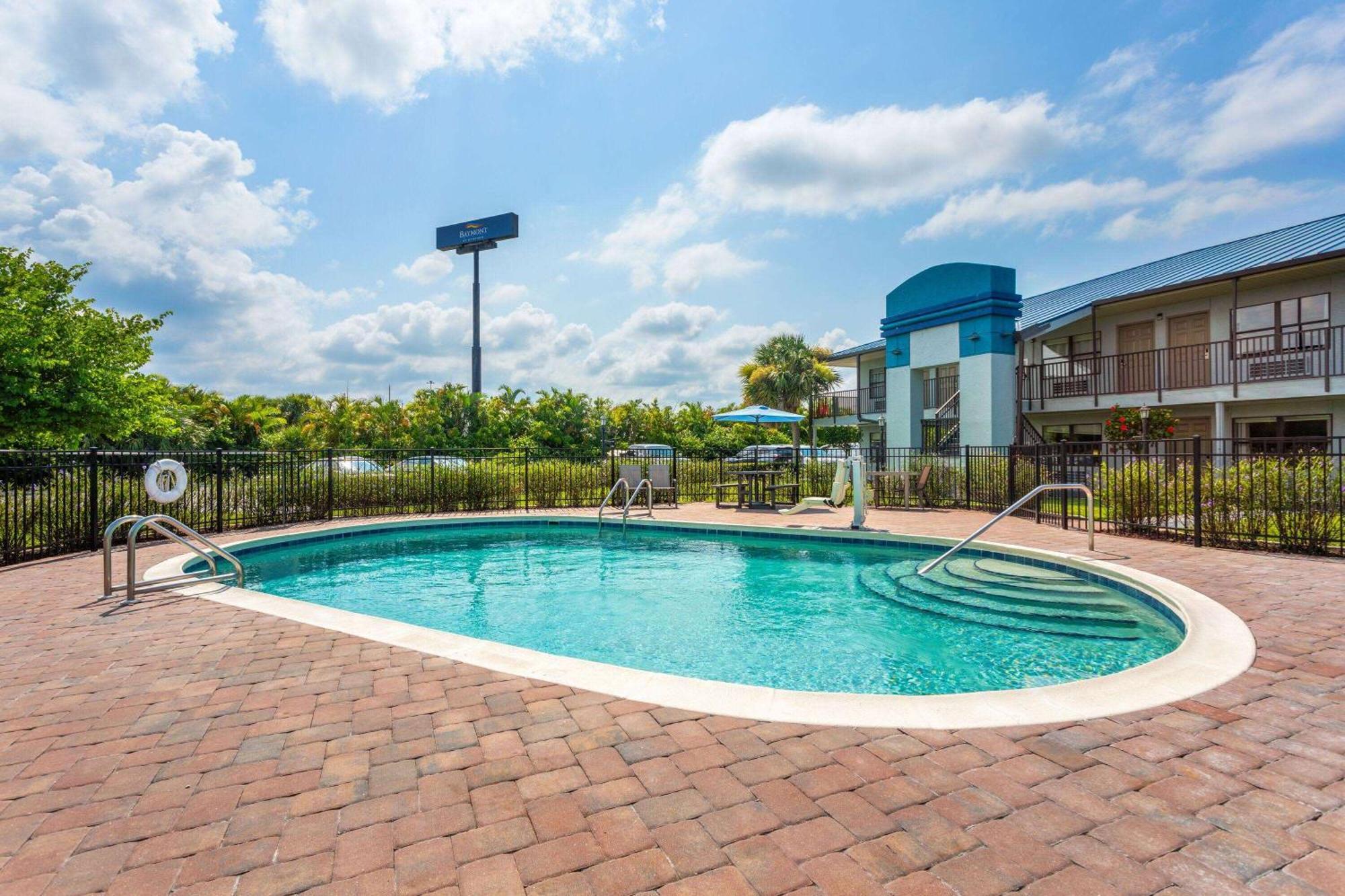 Hotel Baymont By Wyndham Punta Gorda/Port Charlotte Zewnętrze zdjęcie