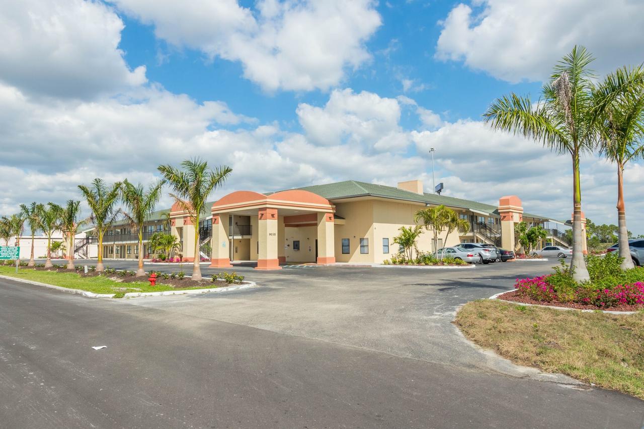 Hotel Baymont By Wyndham Punta Gorda/Port Charlotte Zewnętrze zdjęcie